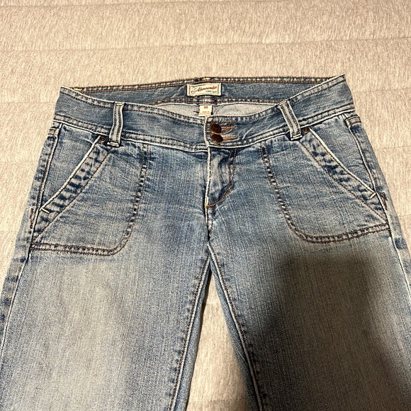 Abercrombie & Fitch Boot Cut Wash Distressed Jeans - Picture 5 of 10